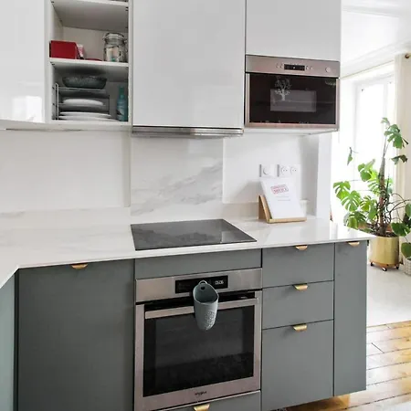 Superb 1br A Few Steps Away From Canal Saint Martin - - Welkeys * Париж