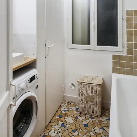 Superb 1br A Few Steps Away From Canal Saint Martin - - Welkeys * Париж